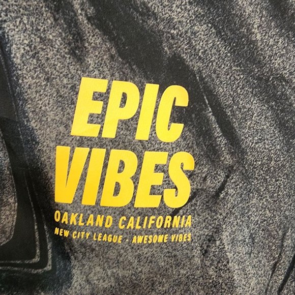 H & M marble tie dyed Epic Vibes windbreaker jacket w/ detatchable hood boys 20 - Picture 4 of 10